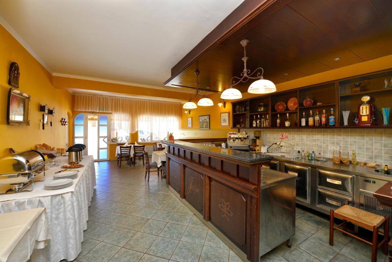 Bed And Breakfast Julia Seget  Buitenkant foto