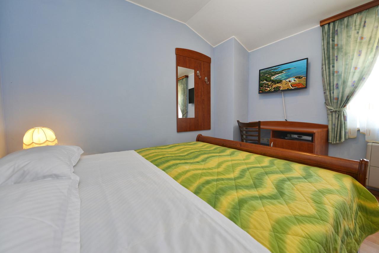 Bed And Breakfast Julia Seget  Buitenkant foto
