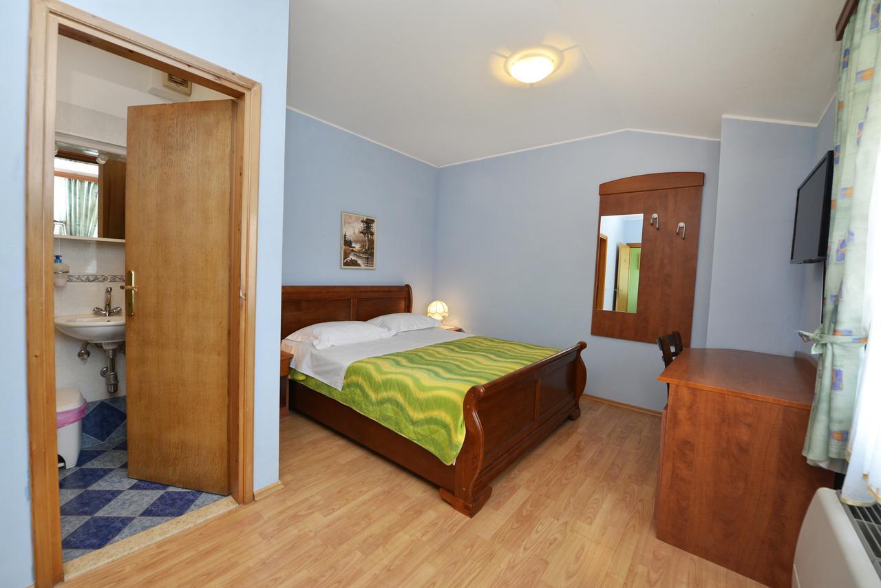 Bed And Breakfast Julia Seget  Buitenkant foto