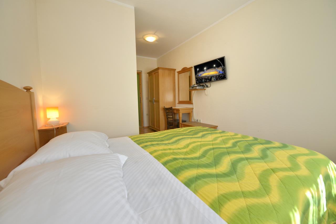 Bed And Breakfast Julia Seget  Buitenkant foto